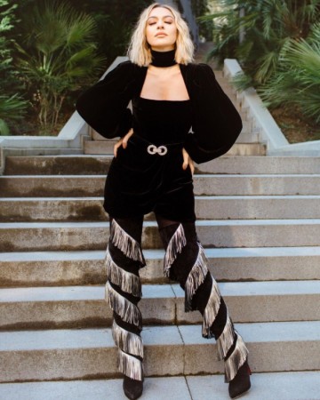 Hadisənin 25 minlik geyimi gündəm oldu - FOTO